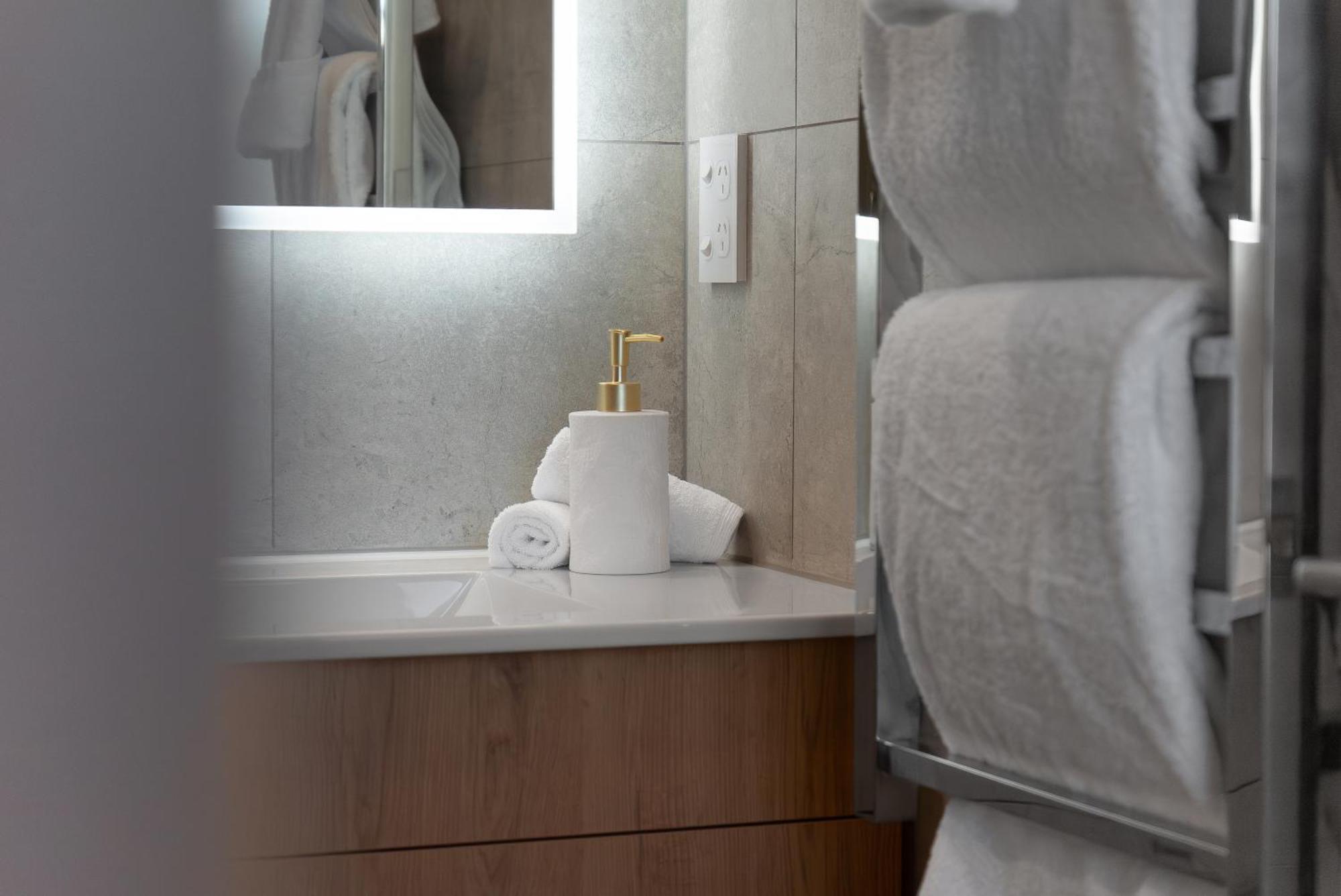Urban Locale Apartment ไครสต์เชิร์ช ภายนอก รูปภาพ